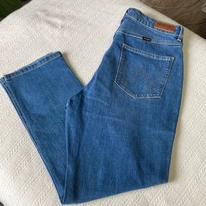 Brand New! Wrangler’s women’s high-rise vintage taper jeans